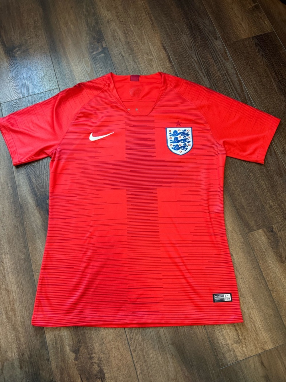 Men’s small Nike Red England National Team 2018 Authentic Away Jersey World Cup